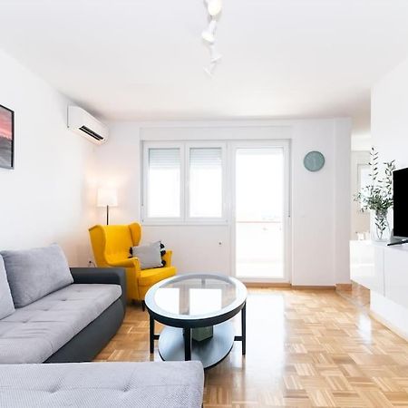 Cozy Apartment "Iskra" - 3 Bedrooms Zara Esterno foto