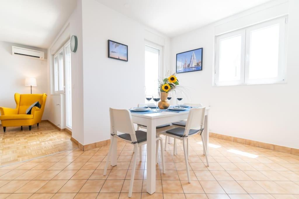 Cozy Apartment "Iskra" - 3 Bedrooms Zara Esterno foto
