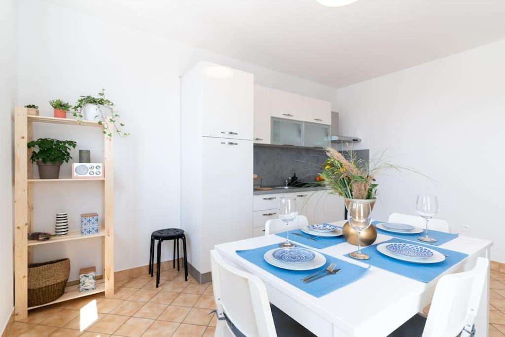 Cozy Apartment "Iskra" - 3 Bedrooms Zara Esterno foto