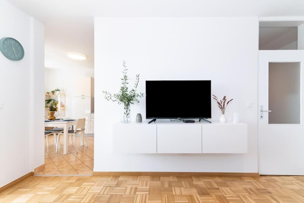 Cozy Apartment "Iskra" - 3 Bedrooms Zara Esterno foto