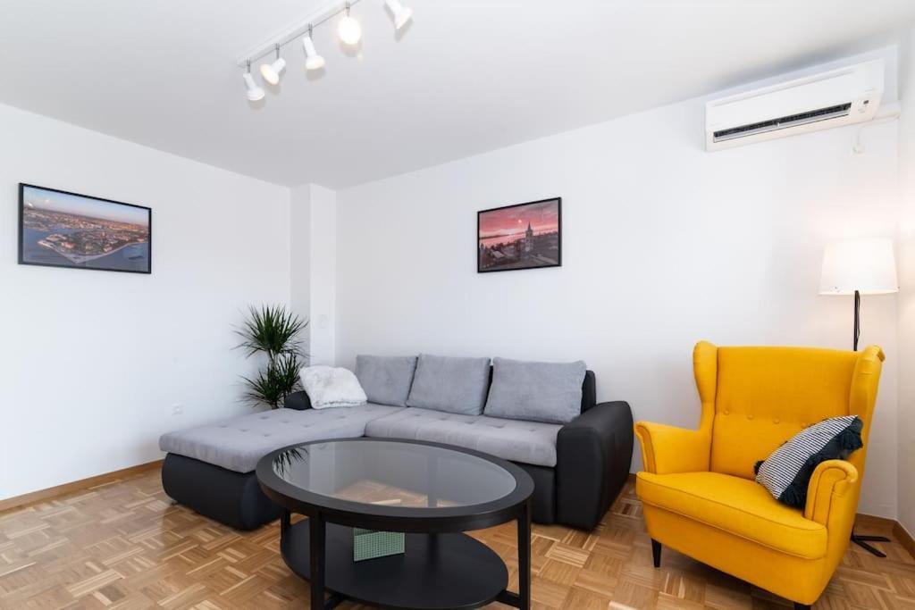 Cozy Apartment "Iskra" - 3 Bedrooms Zara Esterno foto