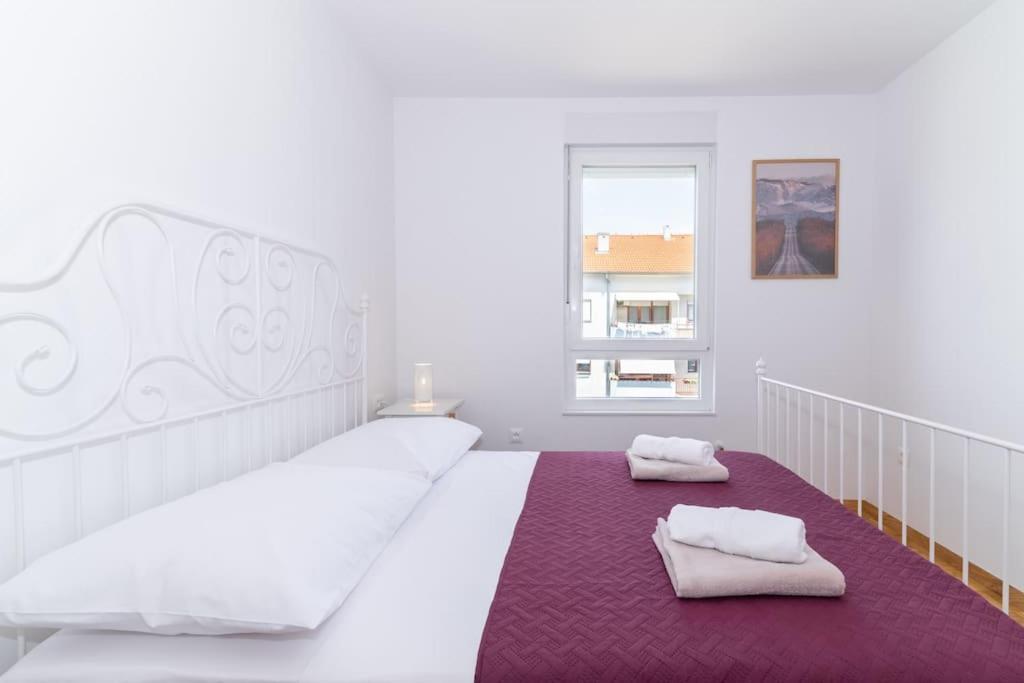 Cozy Apartment "Iskra" - 3 Bedrooms Zara Esterno foto