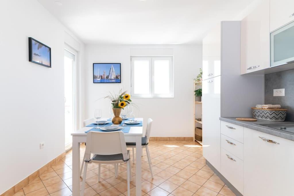 Cozy Apartment "Iskra" - 3 Bedrooms Zara Esterno foto